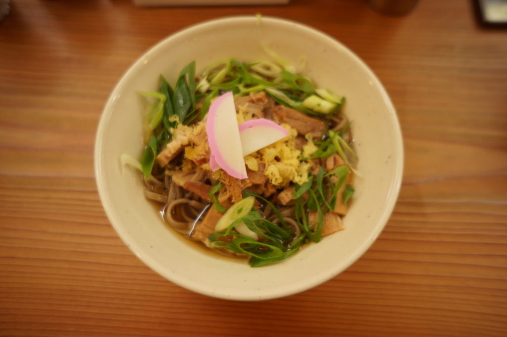 出汁のオアシス 冷たい肉そば